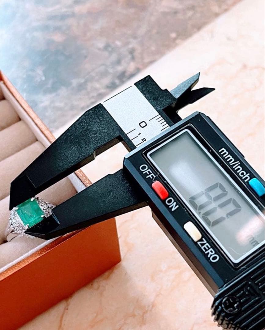 1.67ct エメラルド プラチナ　Pt900 12号　指輪【検索GSTV】