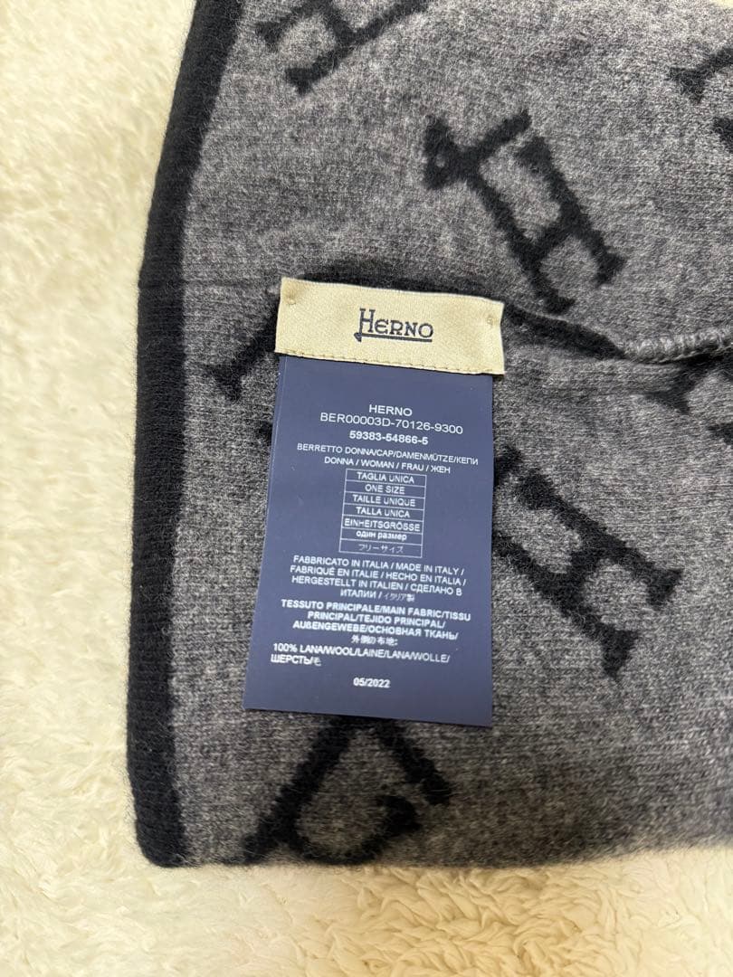 ヘルノ　ニット帽　herno ビーニー　ブラック