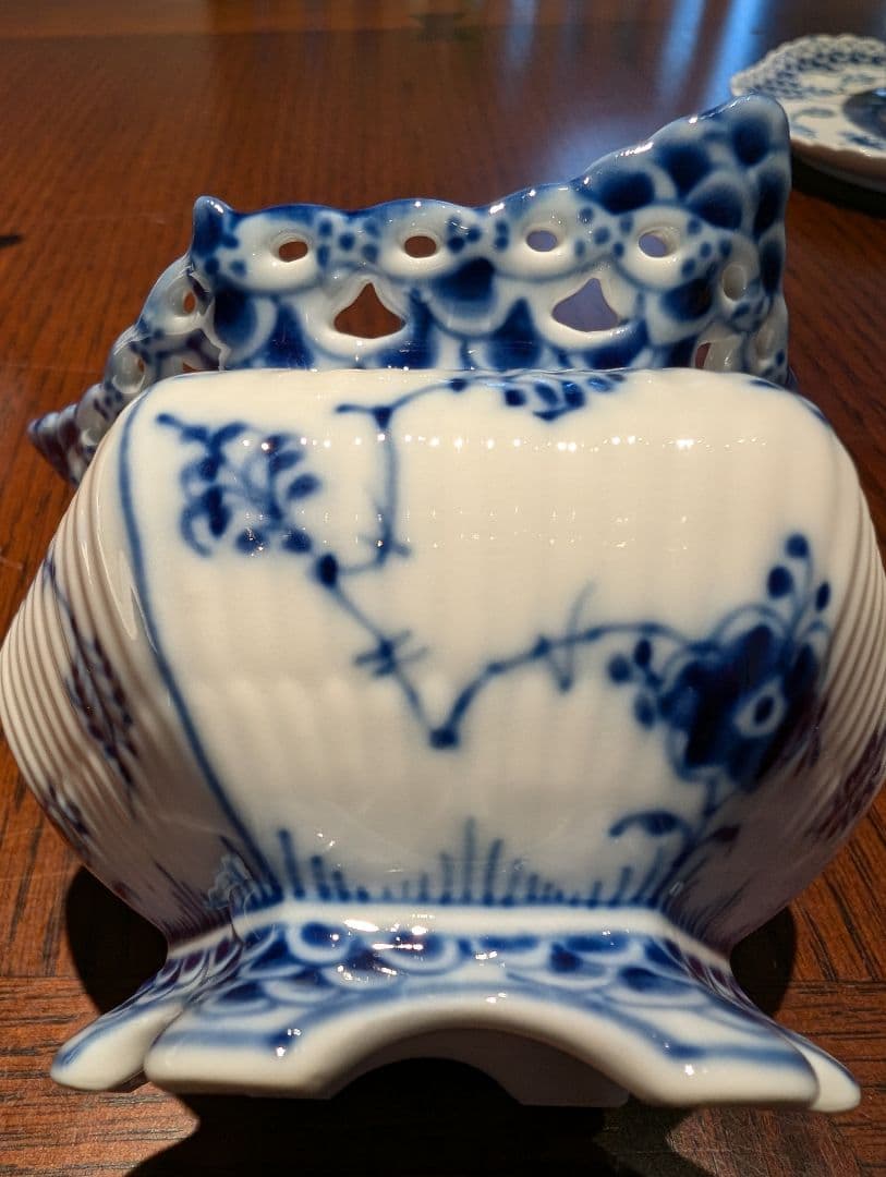 ロイヤルコペンハーゲン ブルーフルーテッド フルレース シュガーボウル