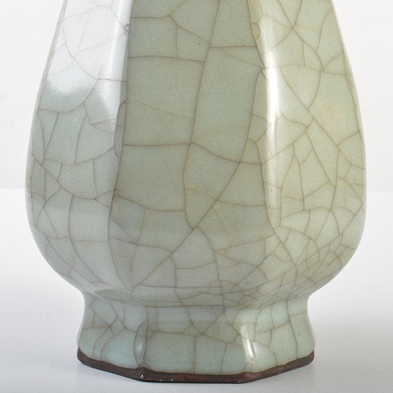 中国　汝窯　青磁　氷裂文　八角面取双耳瓶　C　7363E