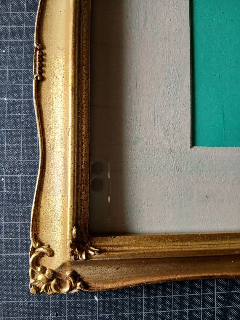 額縁　ゴールド装飾木製額縁 クリームマット付き