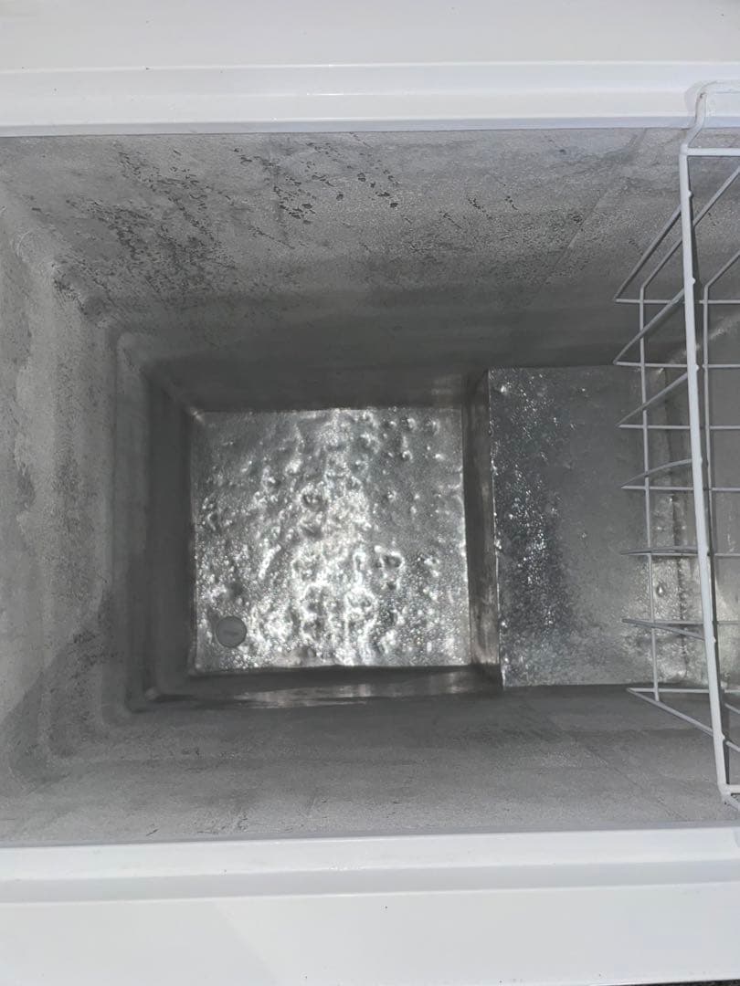 2022年製 アイリスオーヤマ 冷凍庫 142L ICSD-14A-W ①