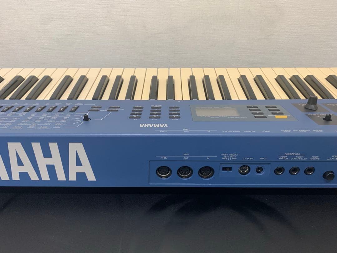 YAMAHA ヤマハ シンセサイザー CS1x ブルー キーボード