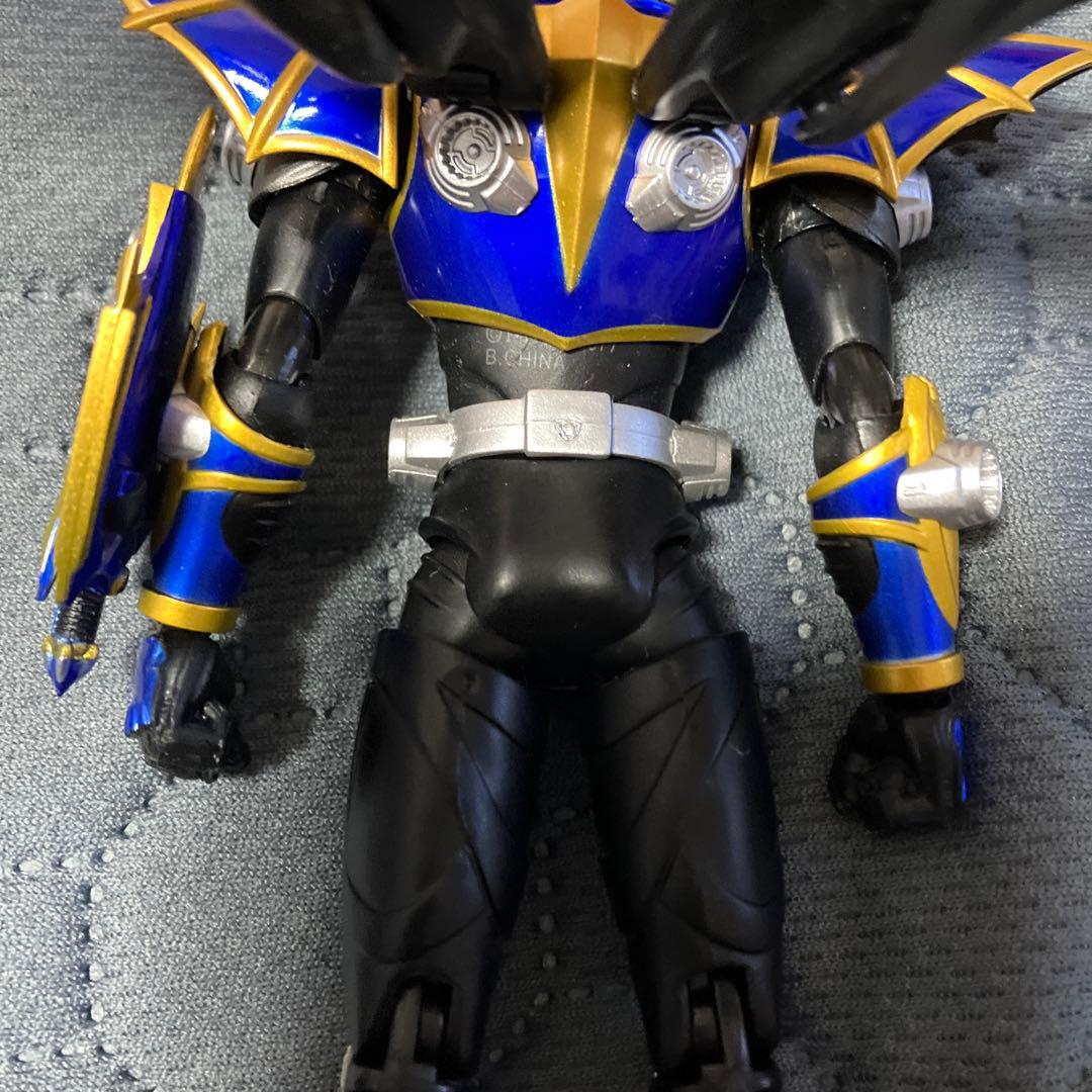 S.H.Figuarts 仮面ライダーナイトサバイブ&ダークレイダーセット