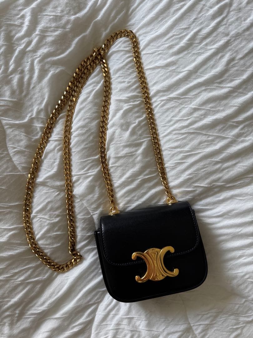 超美品21万 セリーヌ ミニバッグ チェーン クロード シャイニーカーフスキン