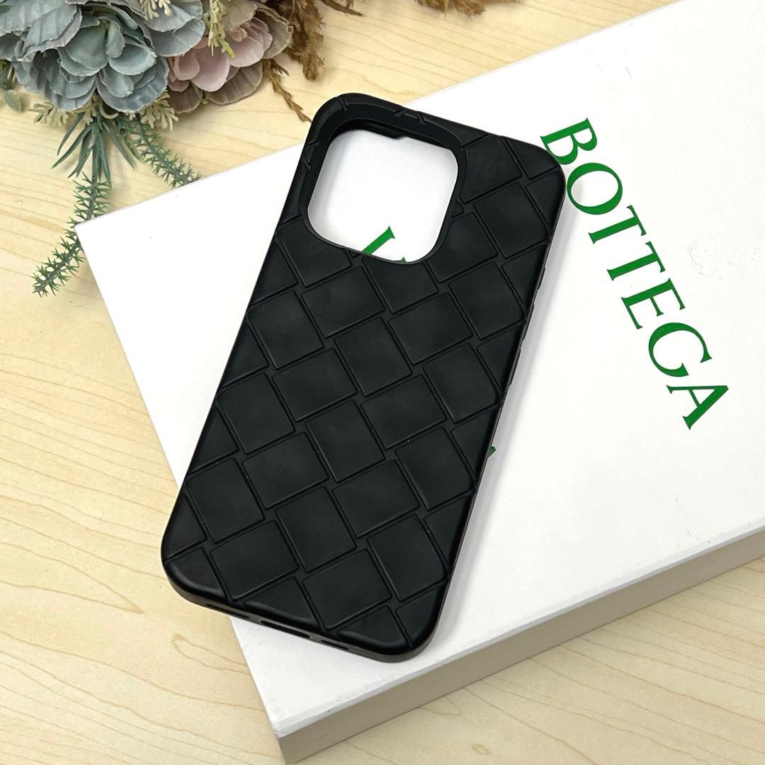 ボッテガヴェネタ iPhone16proケース ブラック イントレチャート