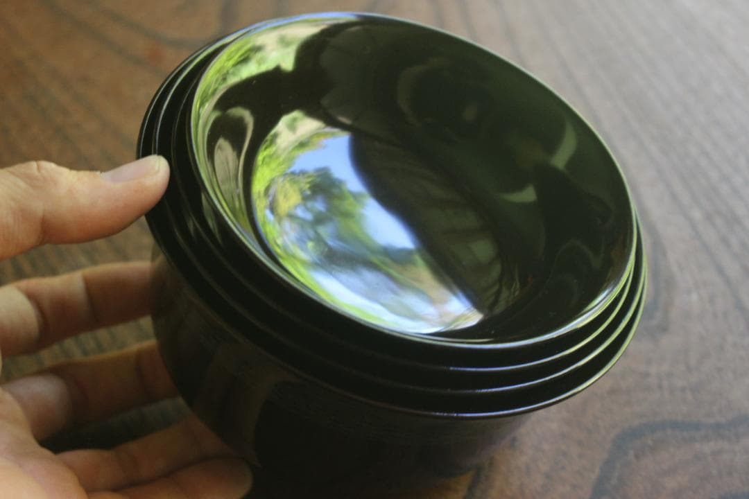 時代逸品！時代黒漆に風情ある青漆松葉蒔絵の映える四つ椀（検京塗懐石道具煮物椀