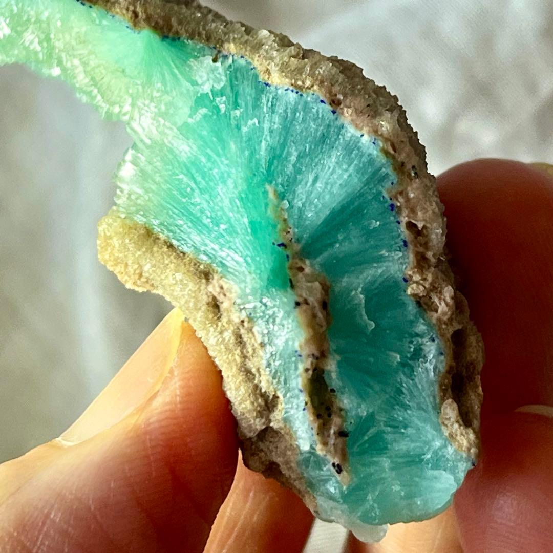 グリーンブルー アラゴナイト 172ct 宝石 原石 パキスタン 鉱物 天然石