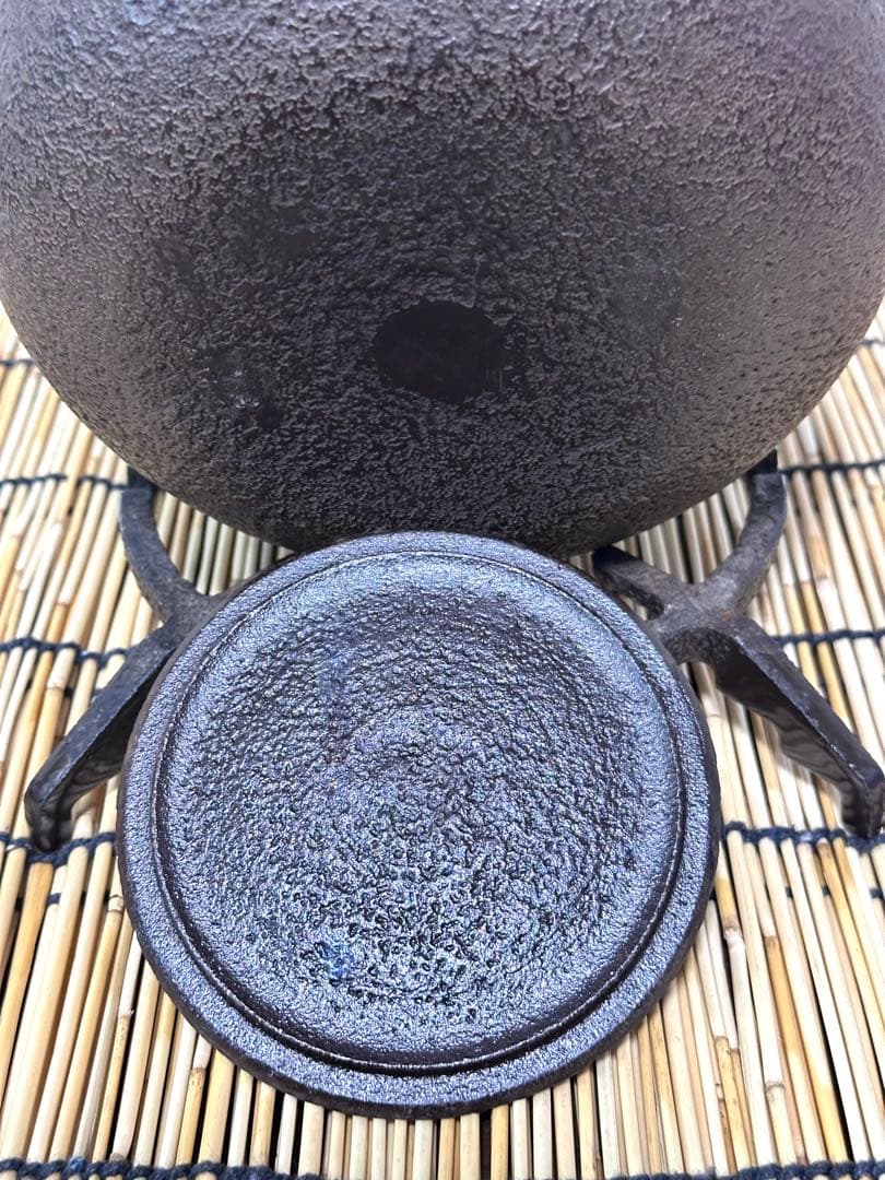 新品、付属品付　南部金狐堂　捻鉉姥口１５型龍文様　南部鉄瓶　南部鉄器　鉄瓶