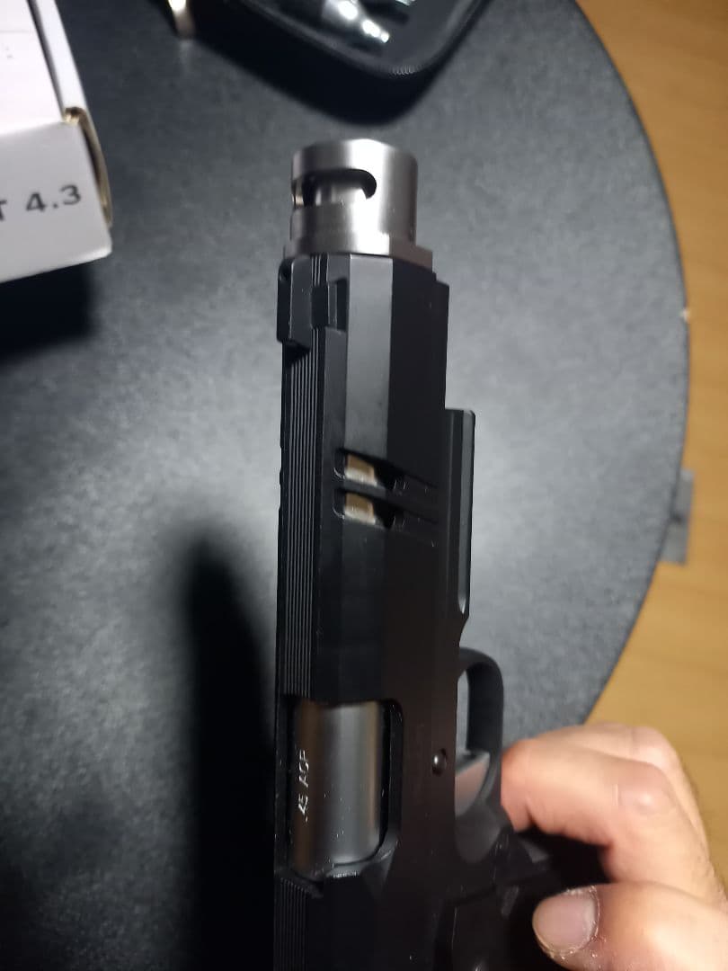 carbon8 ヘルキャットカスタム　CO2ガスガン