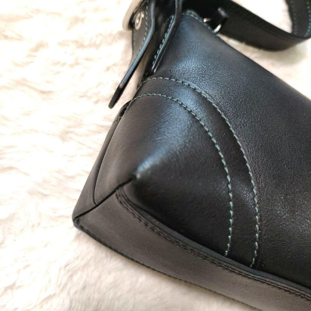 【美品】コーチ ワンショルダー アクセサリーポーチ 本革 タッセル ブラック