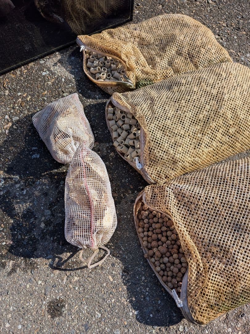 1200×450×450 4面ブラックアクリル水槽 +上部フィルターろ材等セット