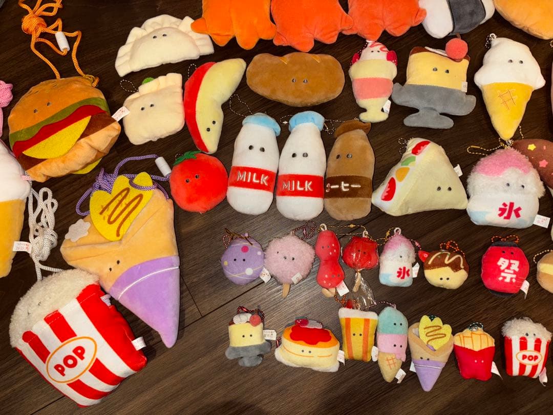 つぶらな瞳シリーズ ぬいぐるみ　マスコット　セット 70点