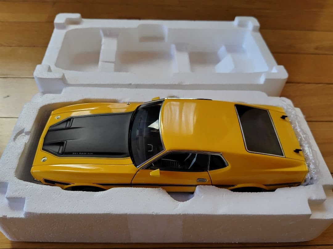 AUTOart「FORD MUSTANG MACH Ⅰ」1/18 scale