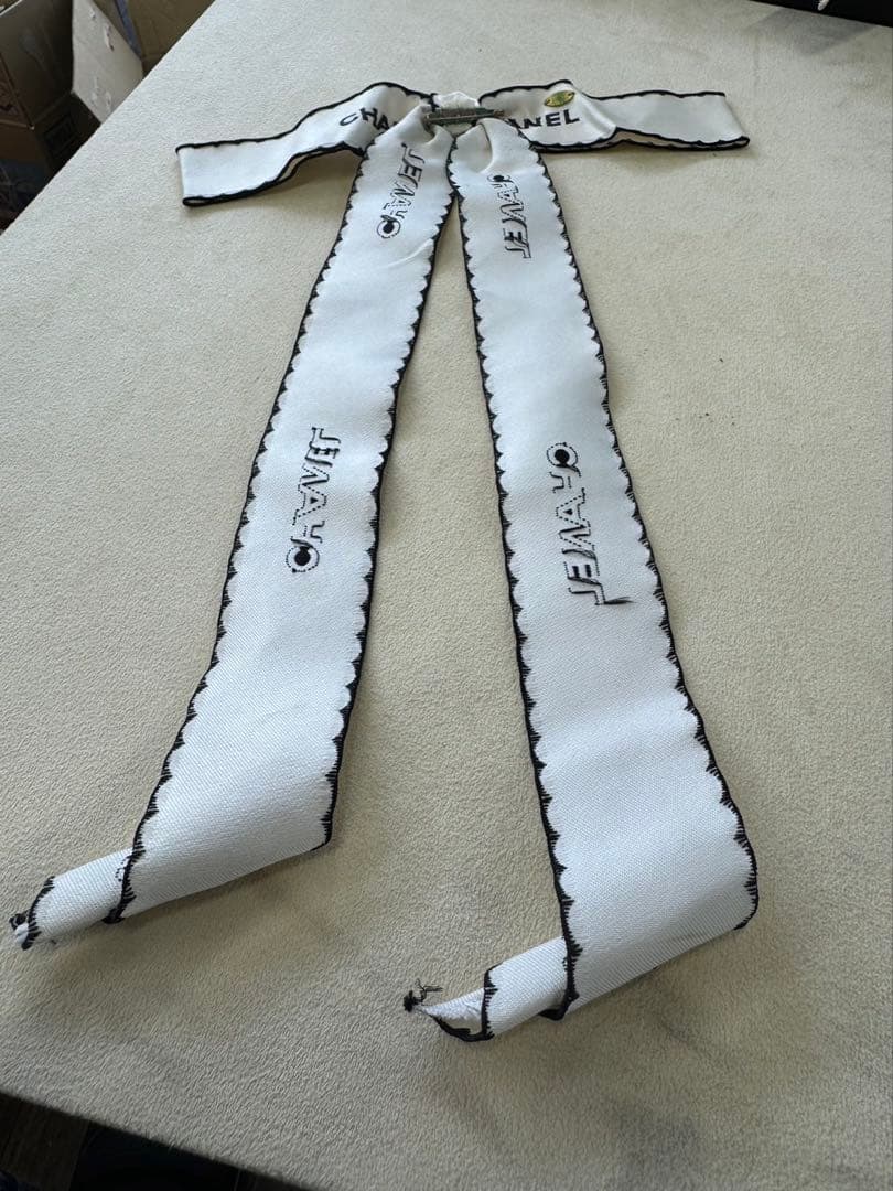 G267 シャネル ブローチ リボン ホワイト