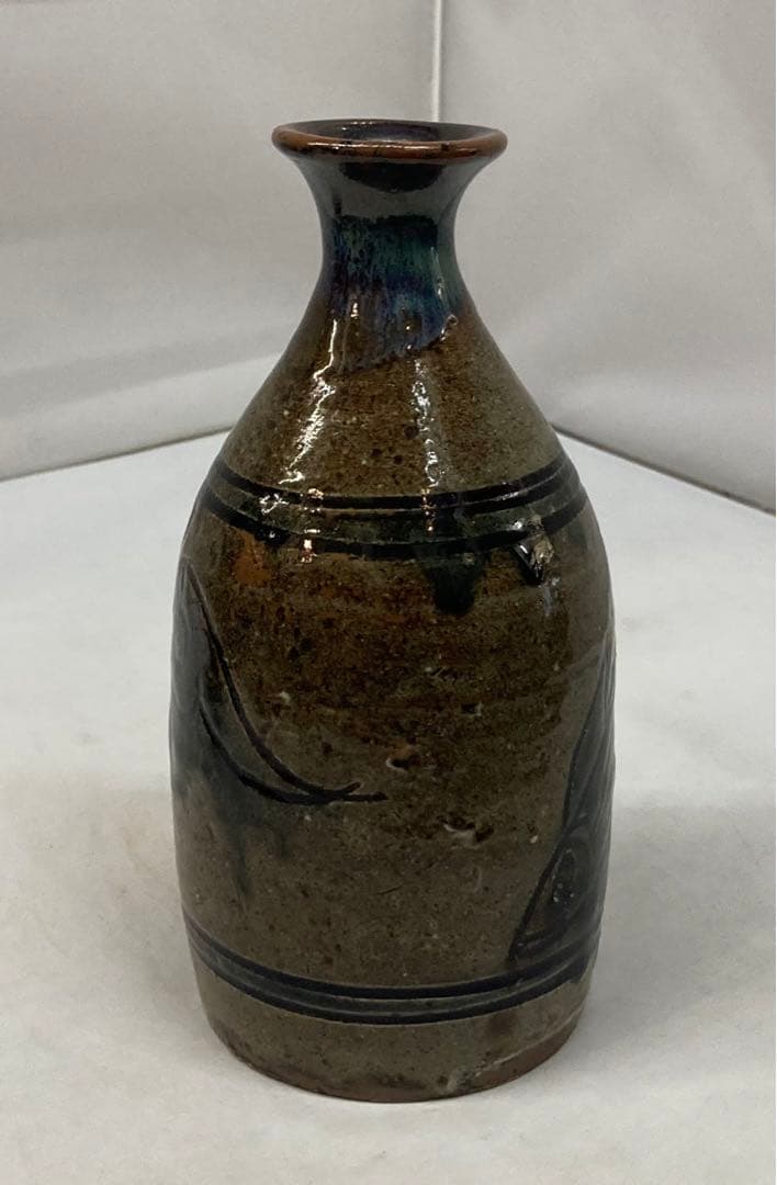 B162s  金城次郎作　徳利・盃セット　1組　壺屋焼　沖縄　人間国宝　酒器　魚