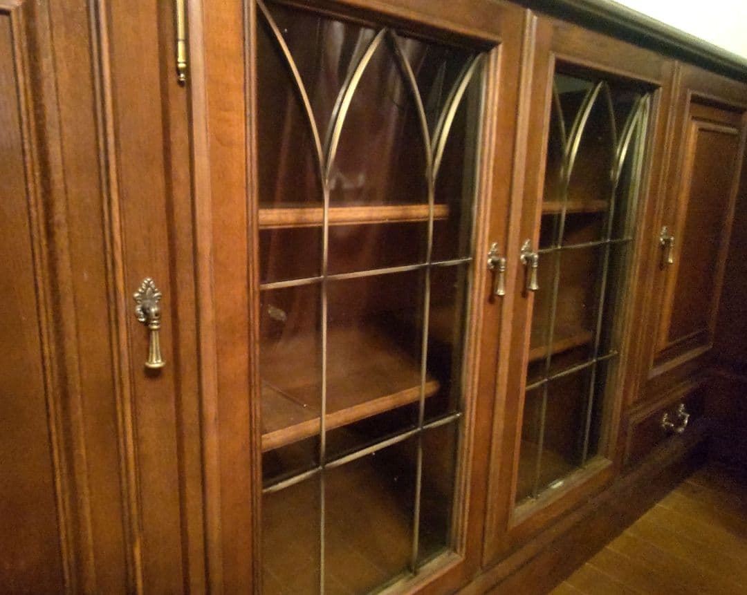 カリモクのサイドボード