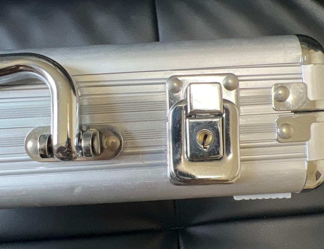 世界のヨコサワ ポーカーセット アルミケース入り オリジナルポーカーセット