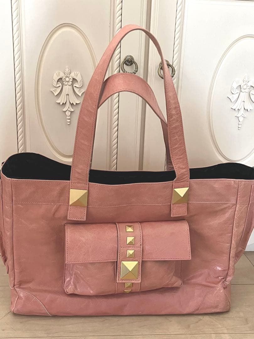 voyage for lala スタッズ付きピンクレザー　キャリーバッグ