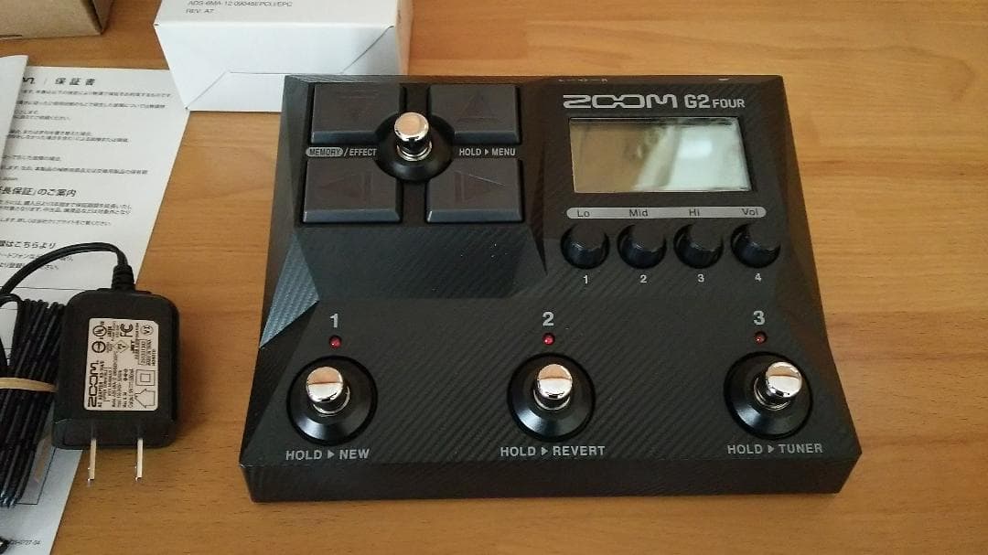 新品送料込 ZOOM G2 FOUR アダプター箱説明書有 マルチエフェクター