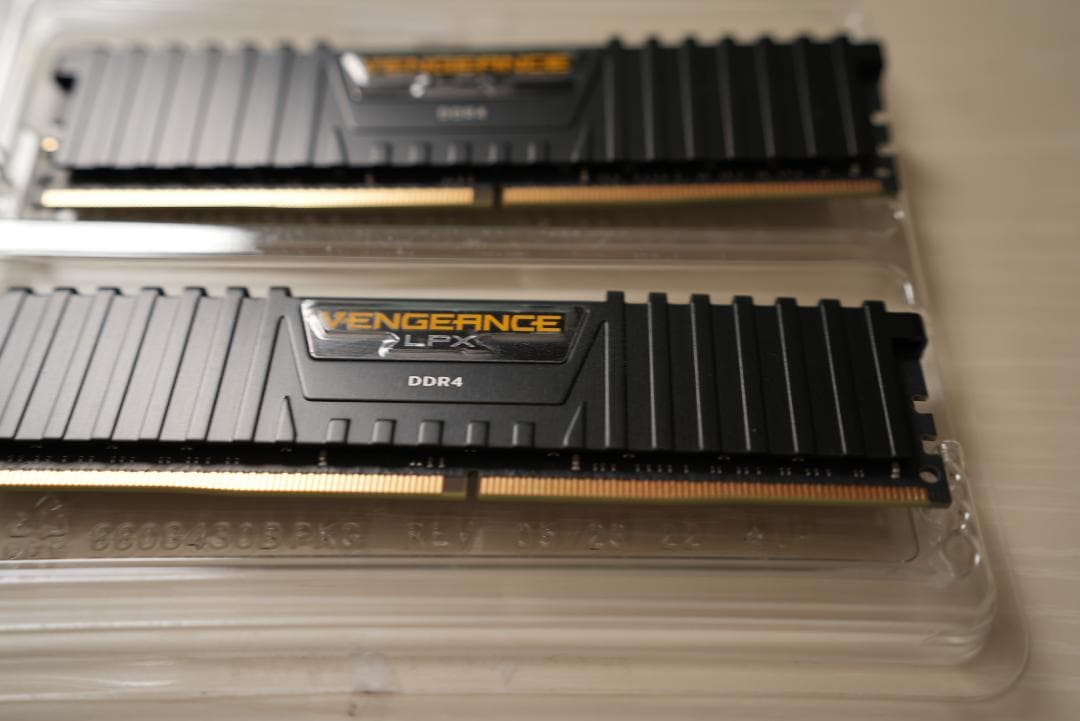 CORSAIR DDR4-3200MHz 2022限定モデル 16GB×2枚