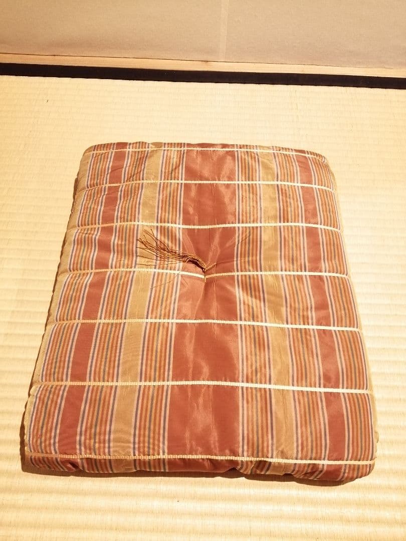 【茶事道具】茶席座布団　水屋道具489