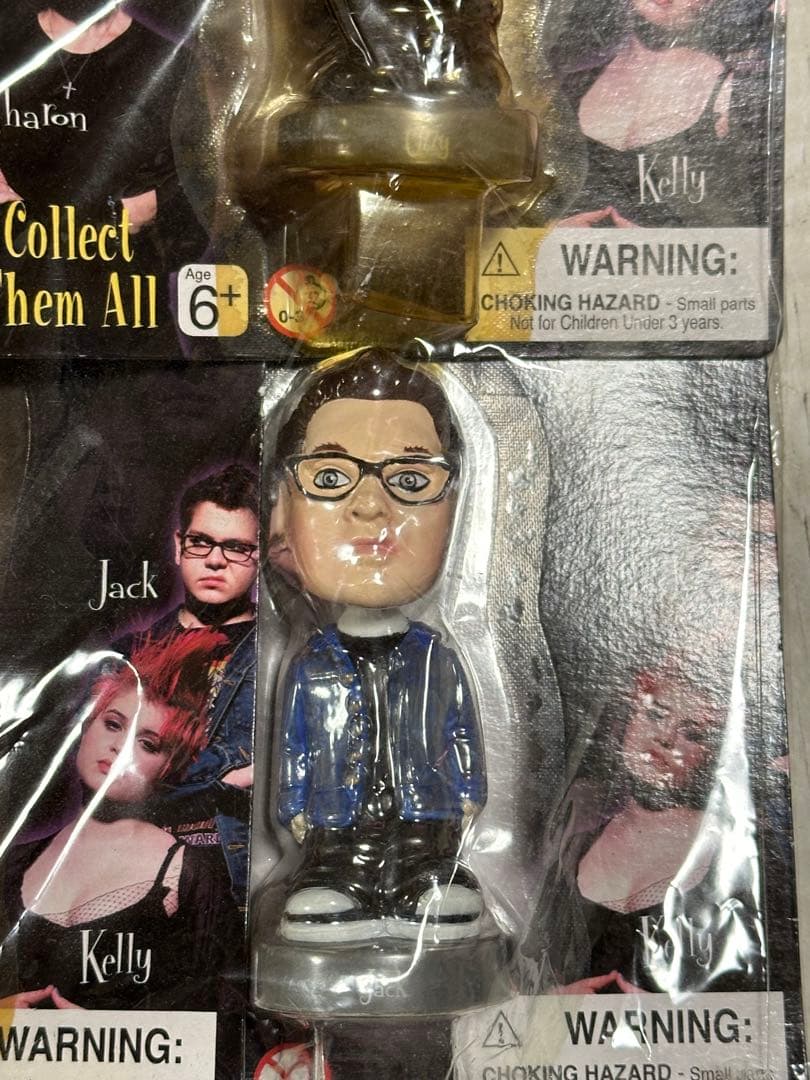 オズボーンズ　ファミリー　４体セット　首振りフィギュア