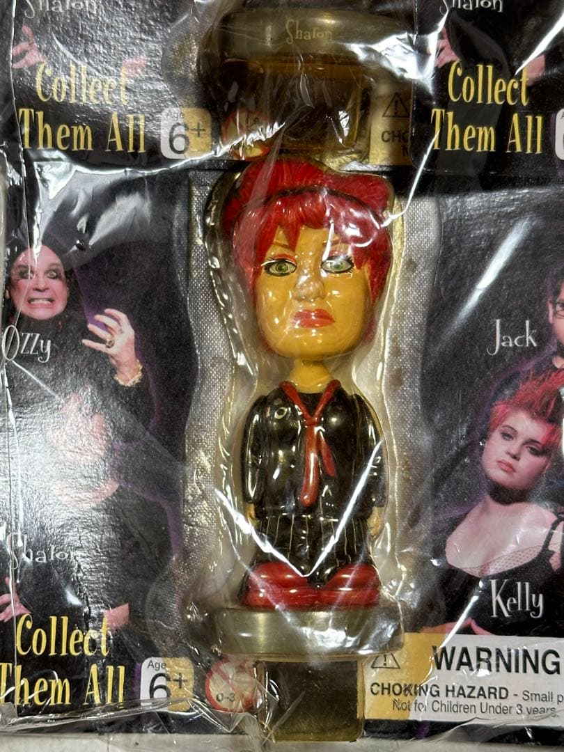 オズボーンズ　ファミリー　４体セット　首振りフィギュア