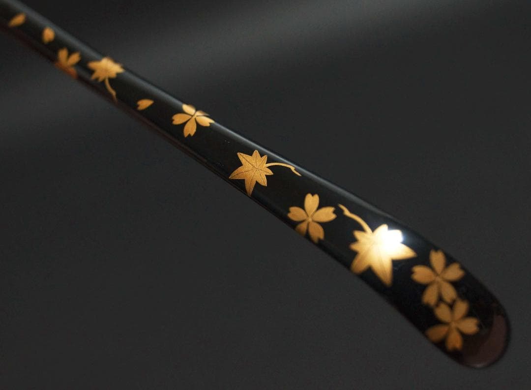 茶道具 輪島塗 蒔絵師 茶平一斎 作 金蒔絵『桜紅葉紋』竹製 漆塗り茶杓 共箱★