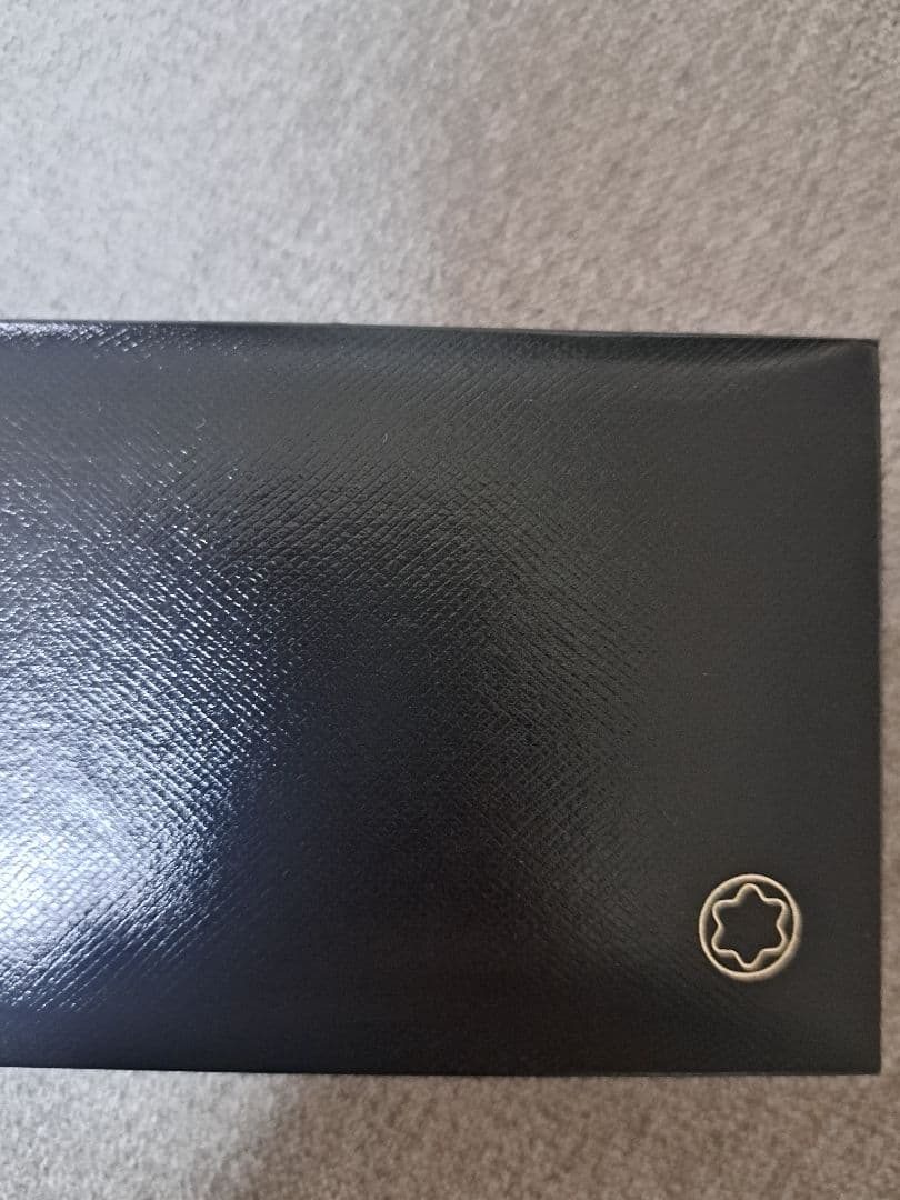 MONTBLANC ボールペン ブラック 替え芯１本付き　モンブラン