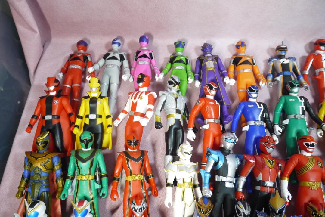 スーパー戦隊シリーズ　ソフビヒーロー　など　100体