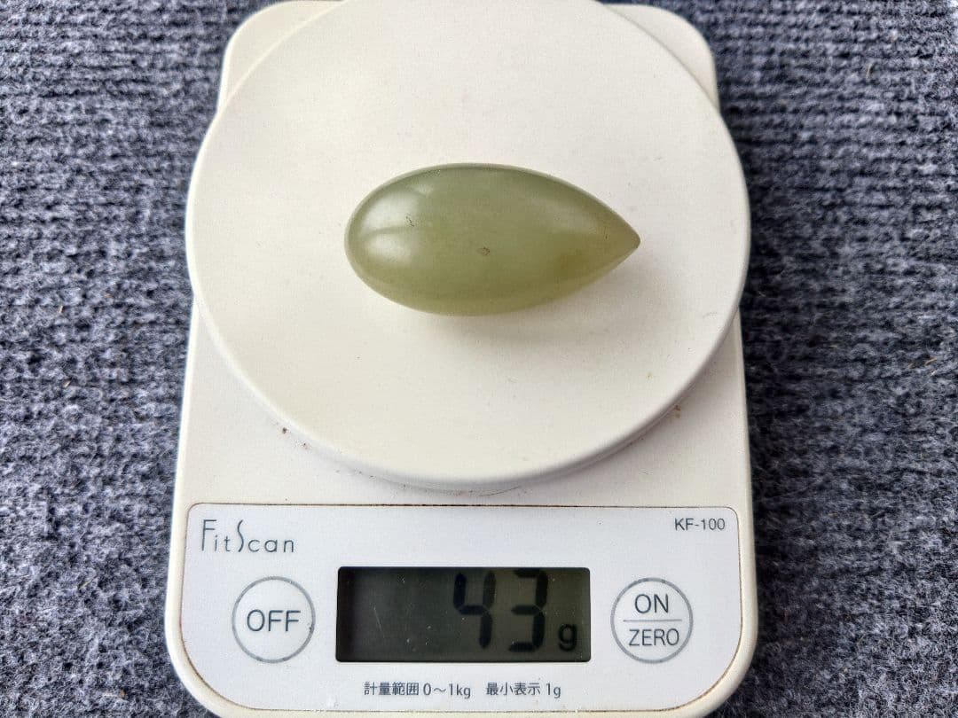 中国骨董　翡翠?　玉石と胡桃蔵出し