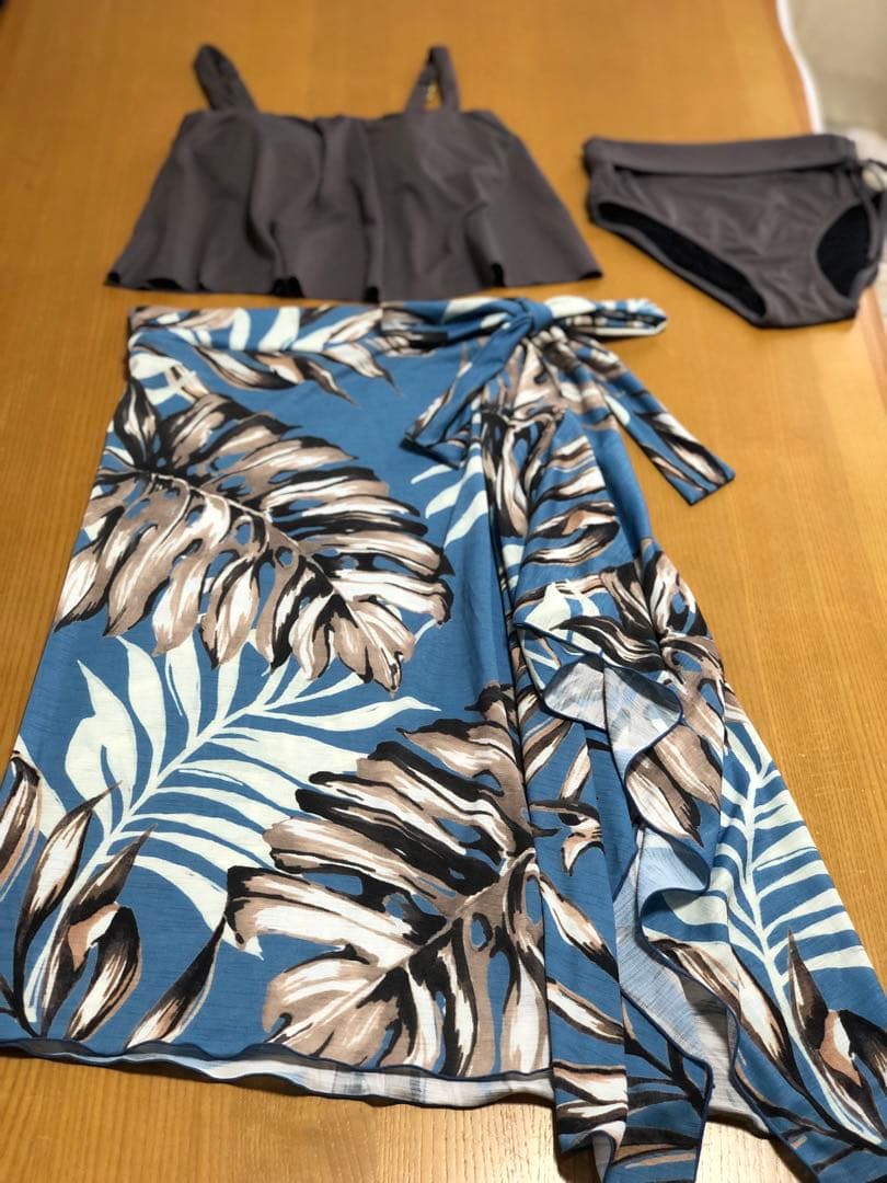 レディース水着　パレオ付きRiberce 9M