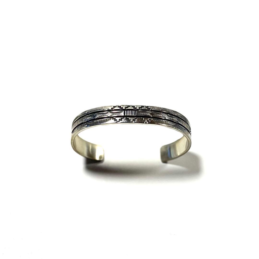 ブルースモーガン　ナバホインディアンジュエリーバングル