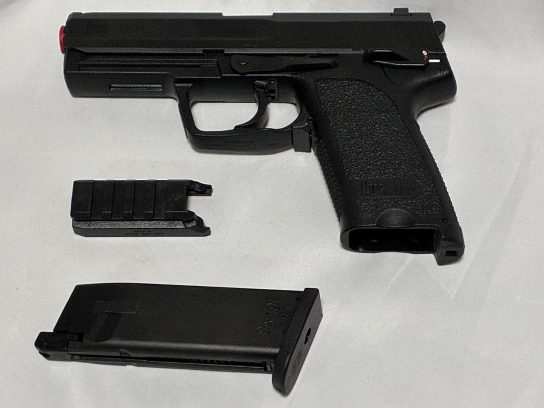 東京マルイ　ガスブローバック　H＆K　USP　18歳以上用　ガンケース付