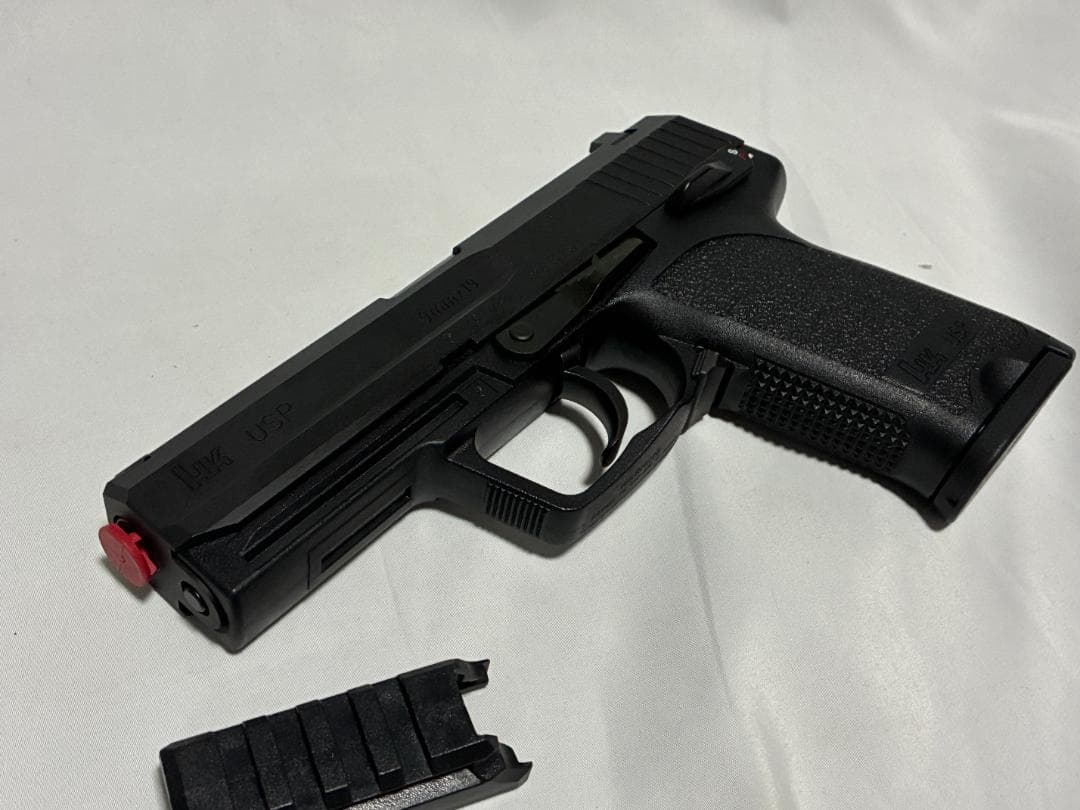 東京マルイ　ガスブローバック　H＆K　USP　18歳以上用　ガンケース付