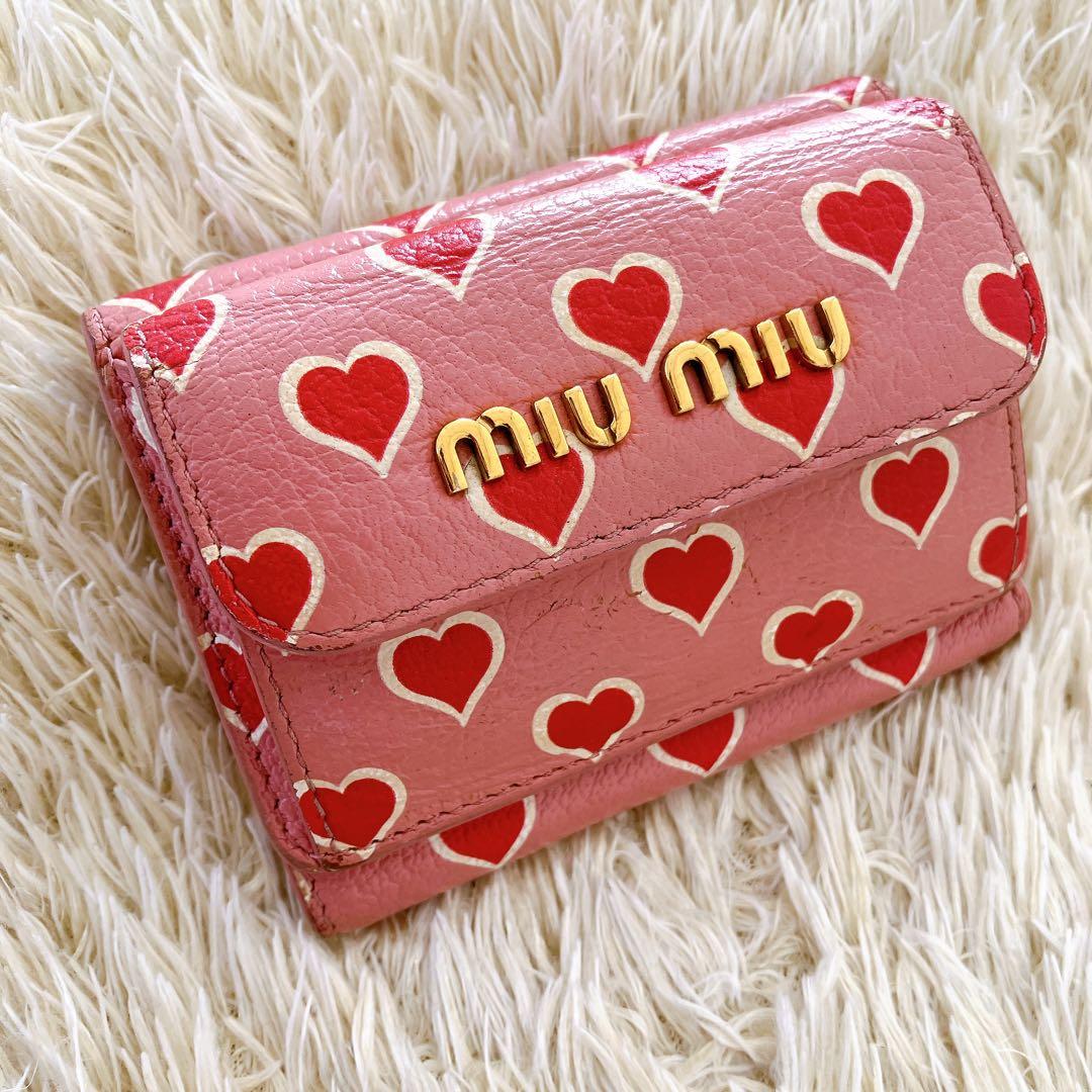 ミュウミュウ 三つ折り財布 コンパクトウォレット ピンク パターンハート 総柄