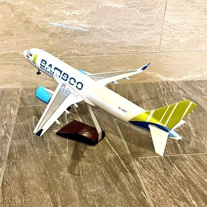 模型飛行機 バンブーエアウェイズ A320 ベトナム LED ランディングギア