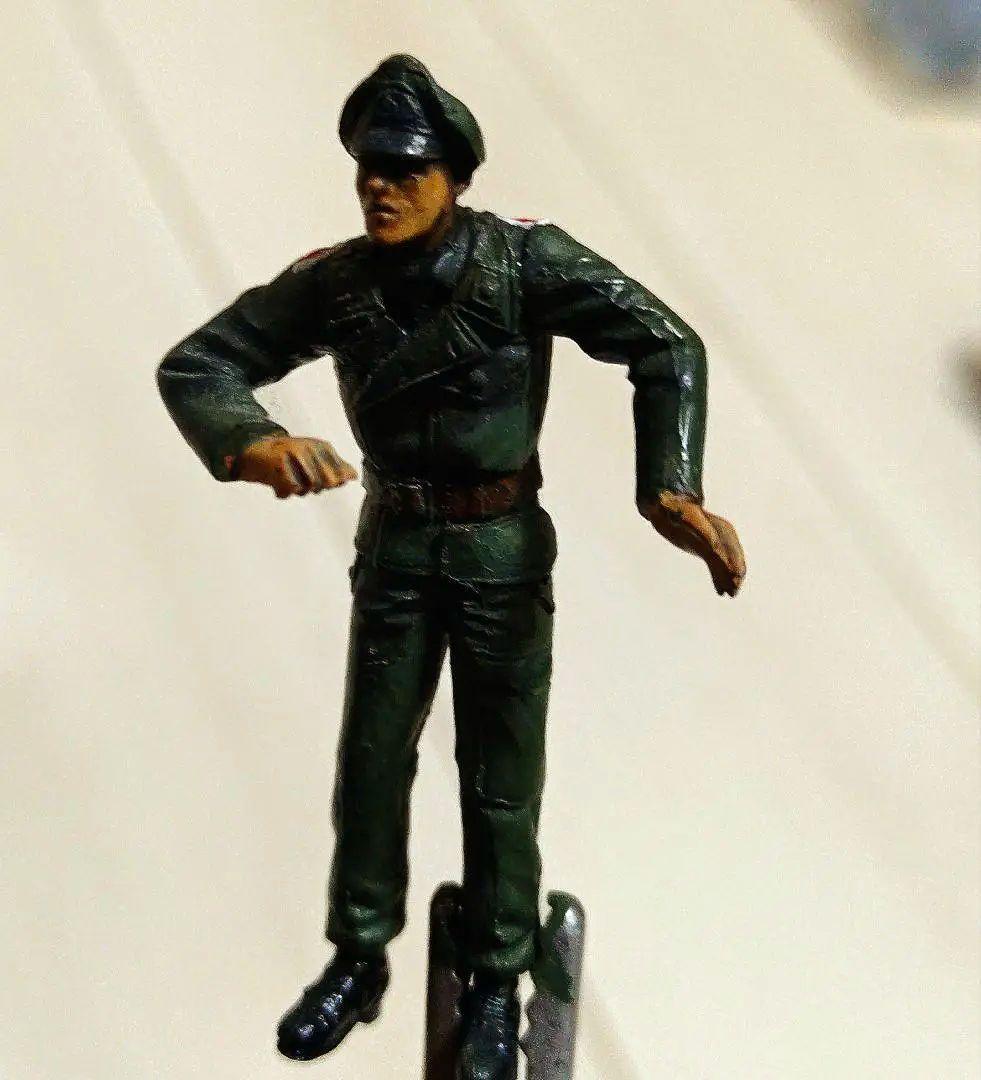 【塗装完成品】TAMIYA　1/34 ドイツ四号突撃砲　戦車兵3名付き