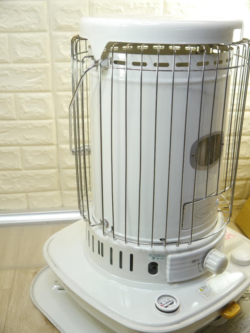 ◆送料込みでの出品◆2013年　コロナ　石油ストーブ 円筒　66