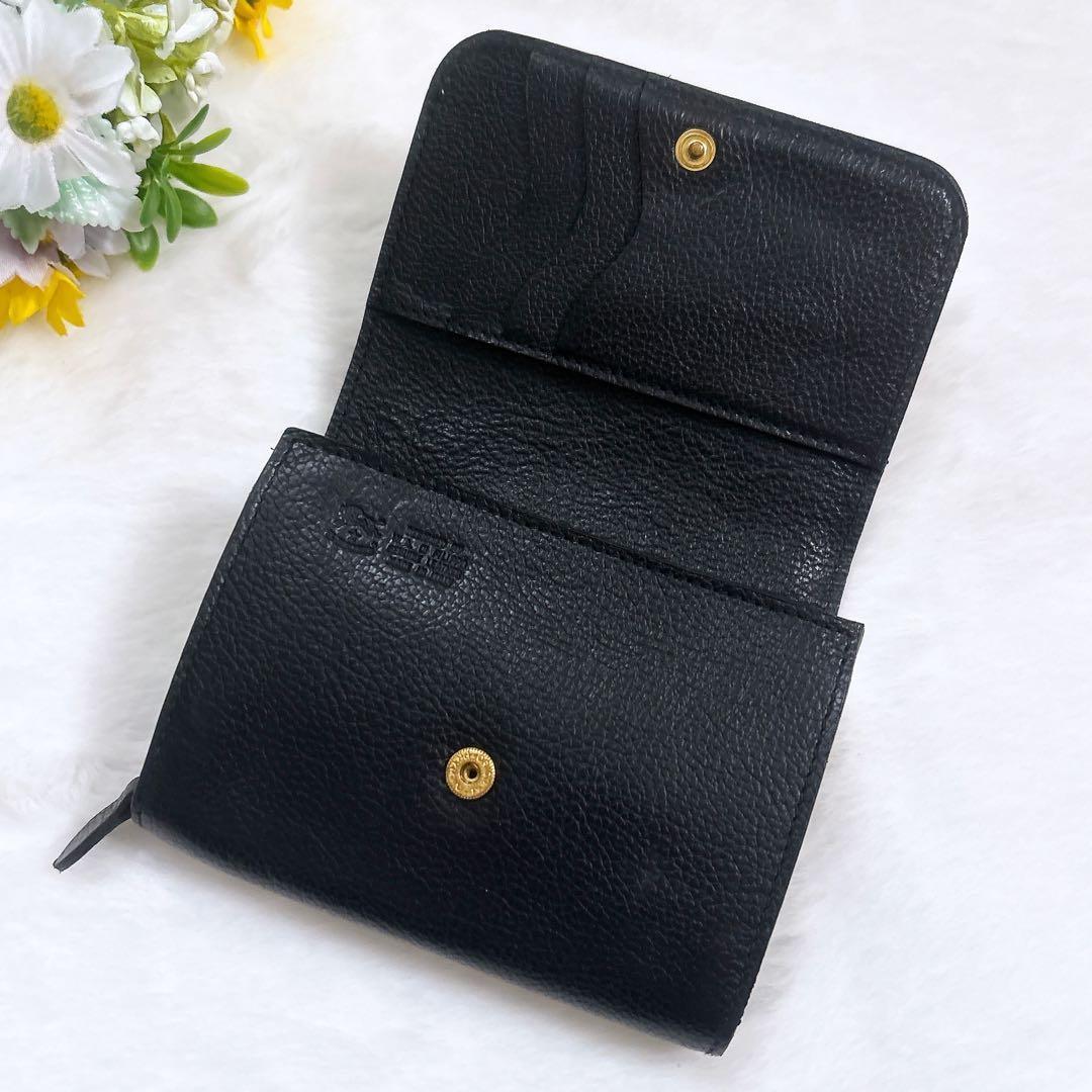 IL BISONTE シュリンクレザー 二つ折り財布 ロゴ刻印 フラップ 黒