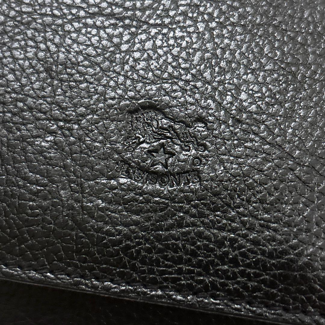 IL BISONTE シュリンクレザー 二つ折り財布 ロゴ刻印 フラップ 黒