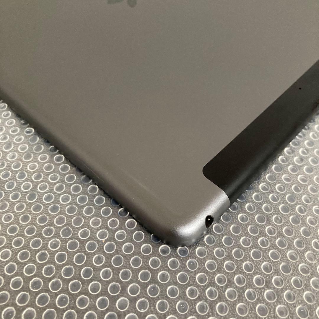 3658【早い者勝ち】iPad8 第8世代 32GB SIMフリー☆