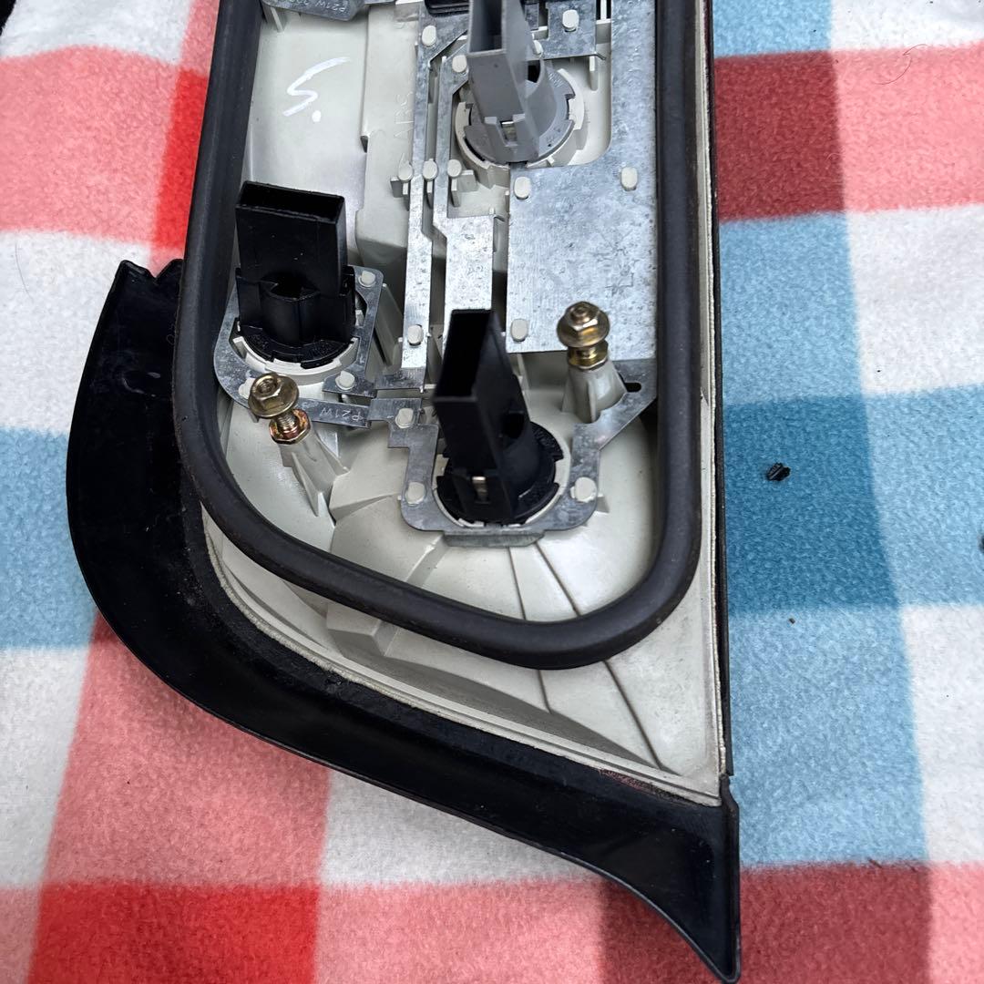 BMW E36 Coupe用純正テールランプ　左右セット