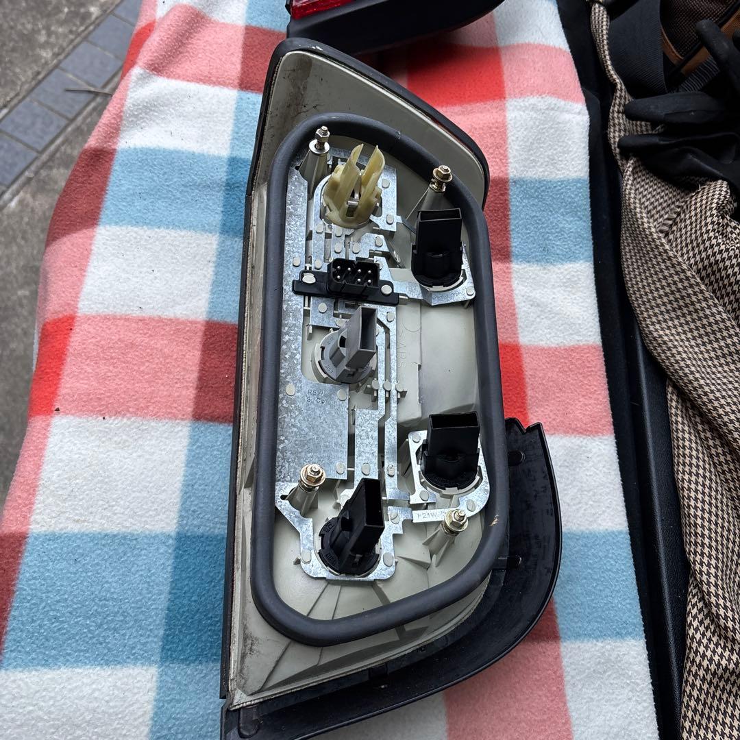 BMW E36 Coupe用純正テールランプ　左右セット