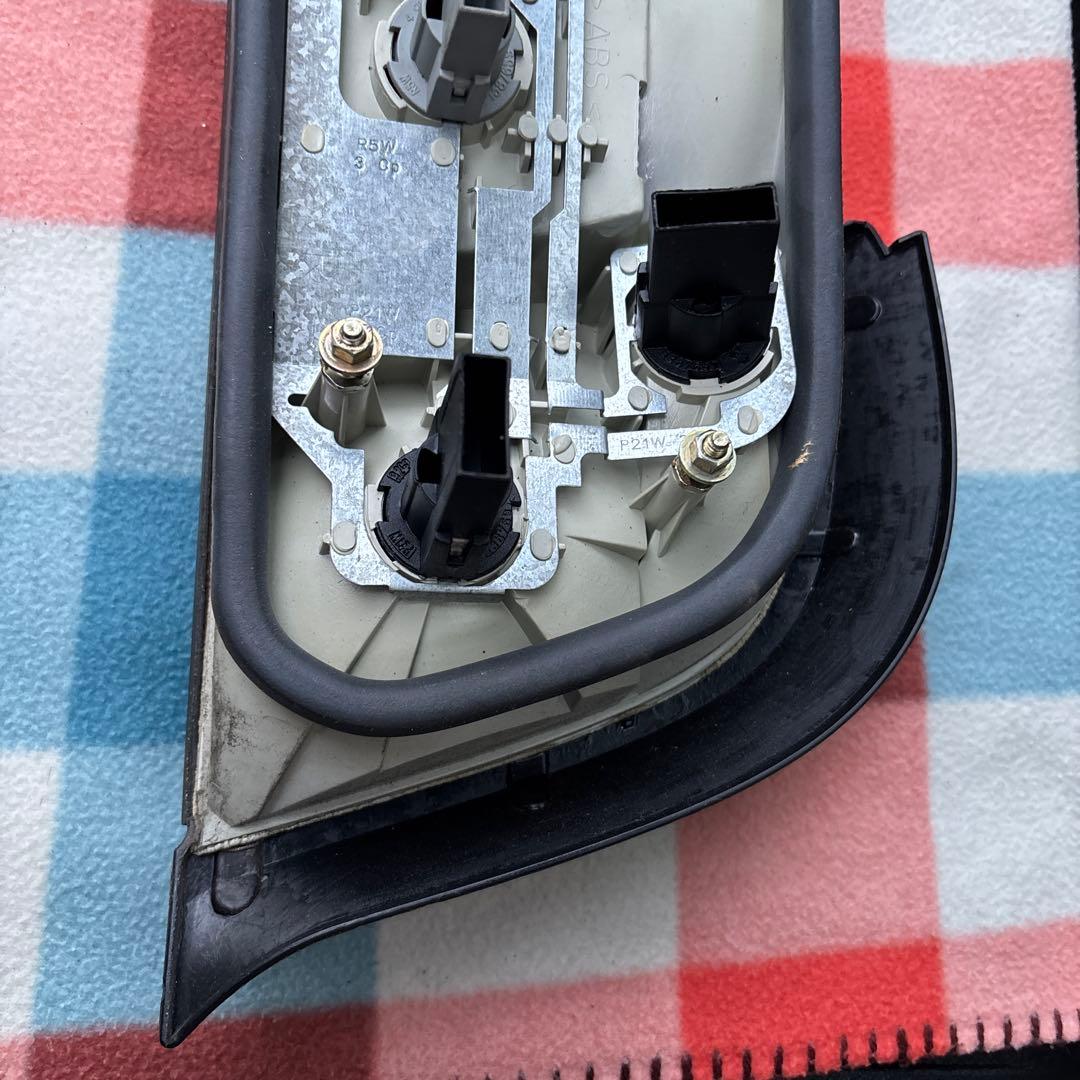 BMW E36 Coupe用純正テールランプ　左右セット