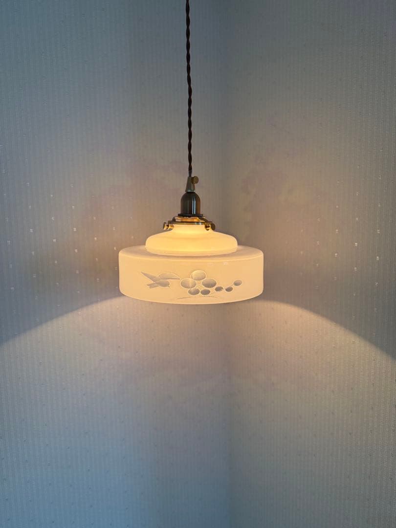 レトロ乳白ランプシェード ランプシェードのみです、電笠 ミルクガラス 和風