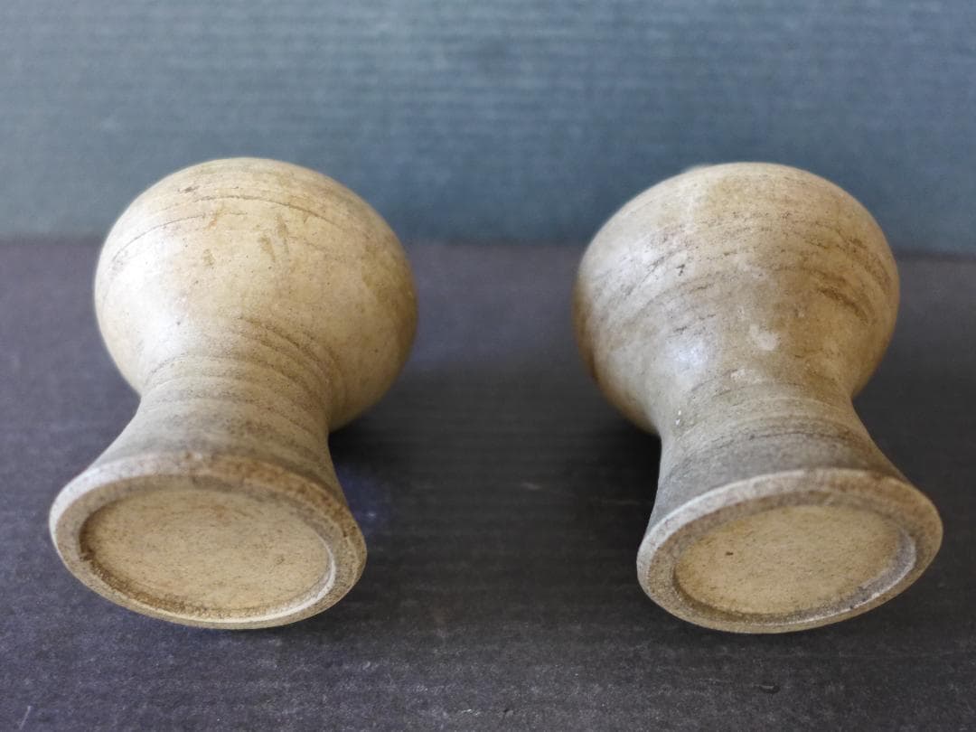 蔵出し　時代物　古瀬戸　大変古い花瓶　花器一対　小壺　白釉薬　古美術　骨董