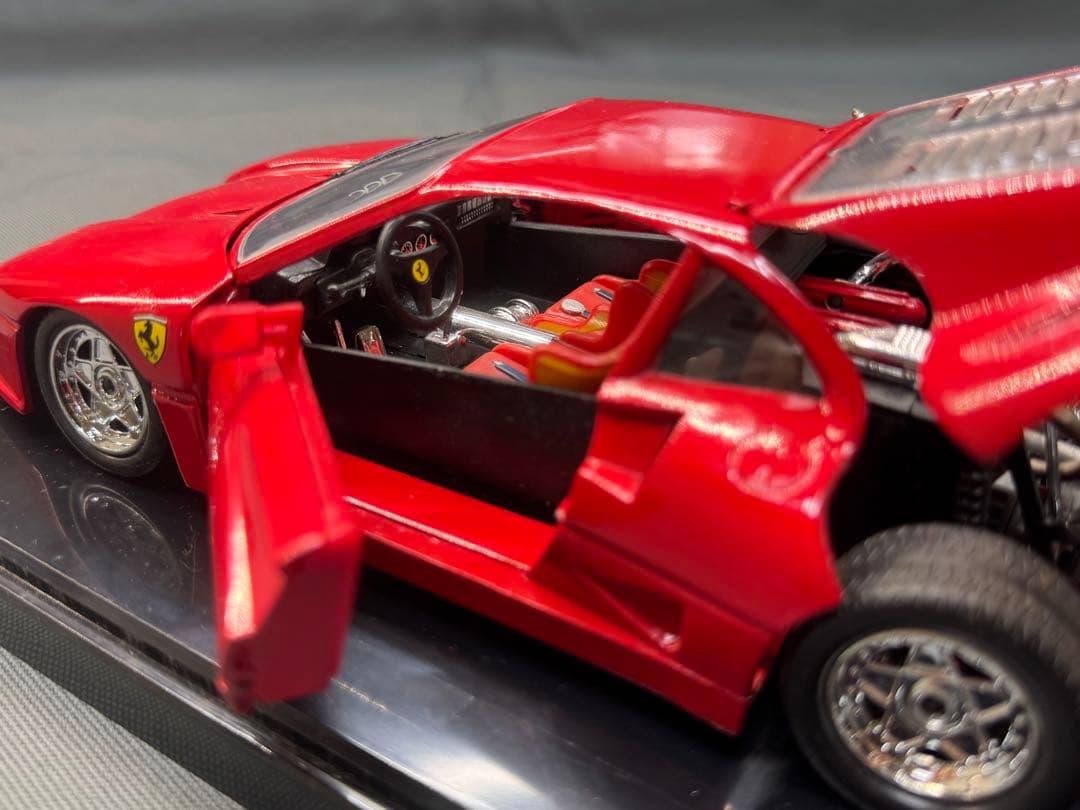 ジョエフ フェラーリ 1/18スケールミニカー