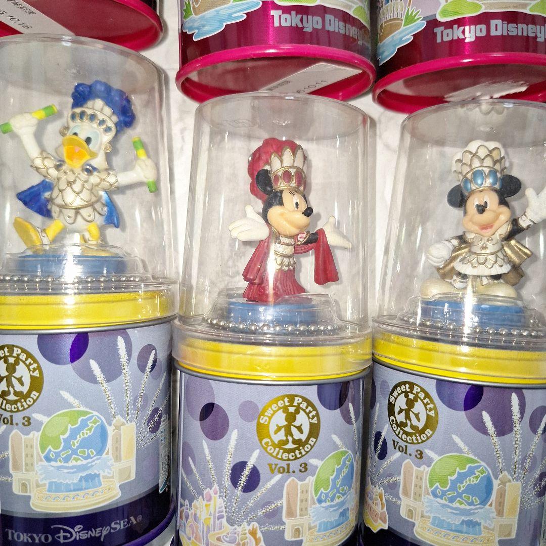 激レア東京ディズニーリゾート　フィギュアセット　ディズニーキーチェーン　ガチャ